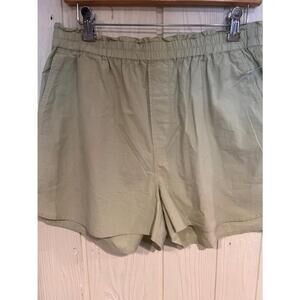 Madewell Green Elastic Waist Shorts Size Medium NEW